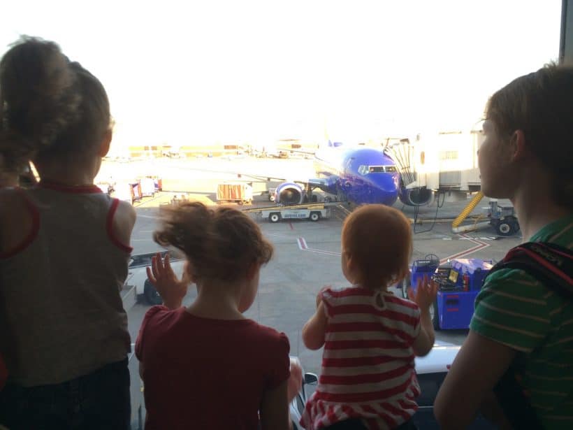 What to pack when flying with babies