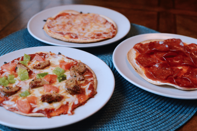 Easy DIY Pizza Bar | An Allergy-Friendly ALDI Family Dinner