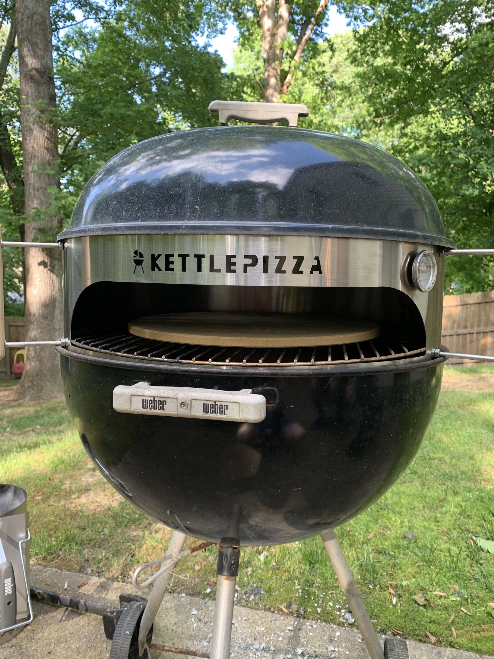 kettlepizza getting hot