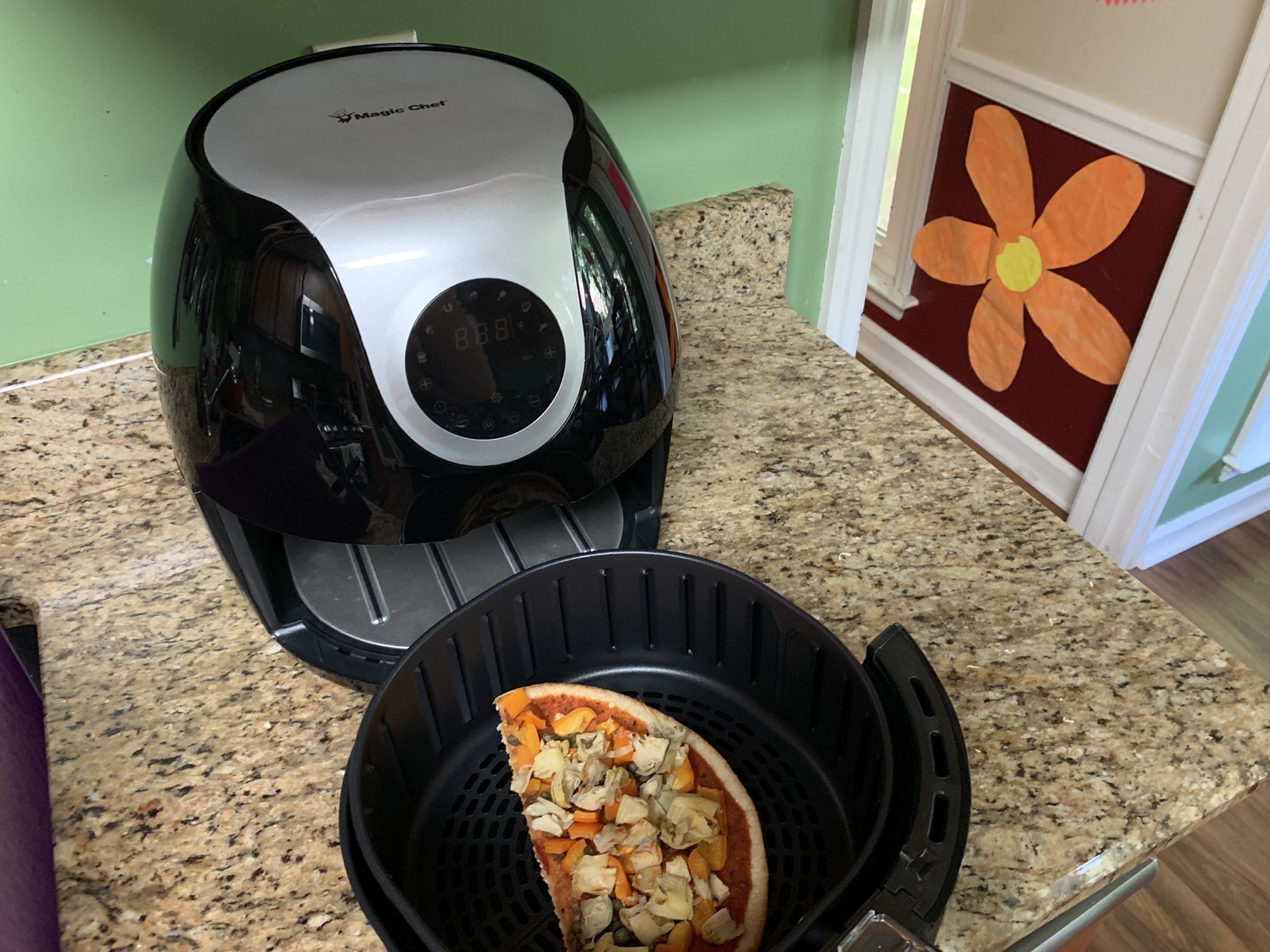 reheating pizza in NewAir Magic Chef® Digital XL Air Fryer